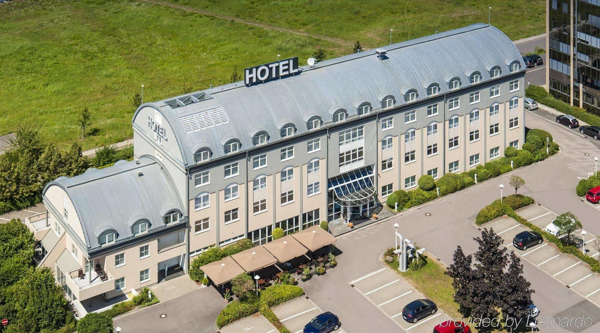 Sachsenpark-Hotel Leipzig Exterior foto
